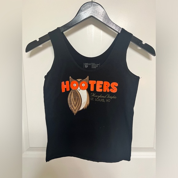 Authentic Hooters black tank top size S - Picture 1 of 6